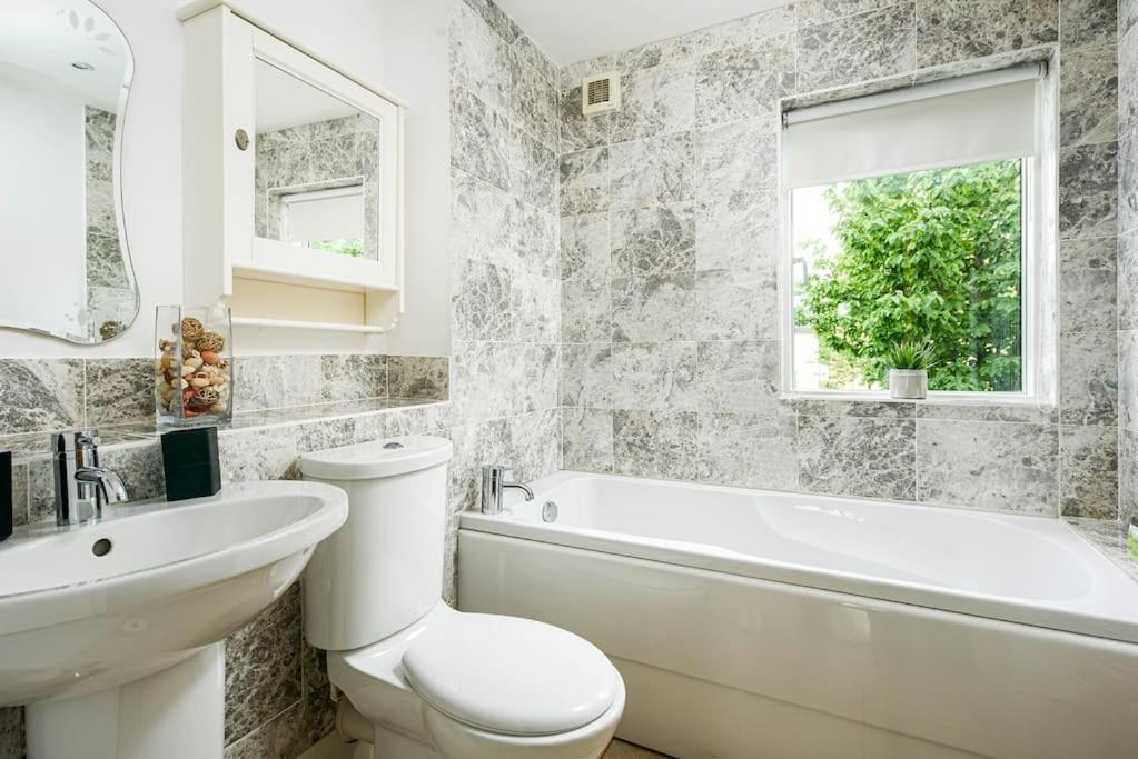 Roseberry Cottage - Lower Mill Estate Somerford Keynes المظهر الخارجي الصورة